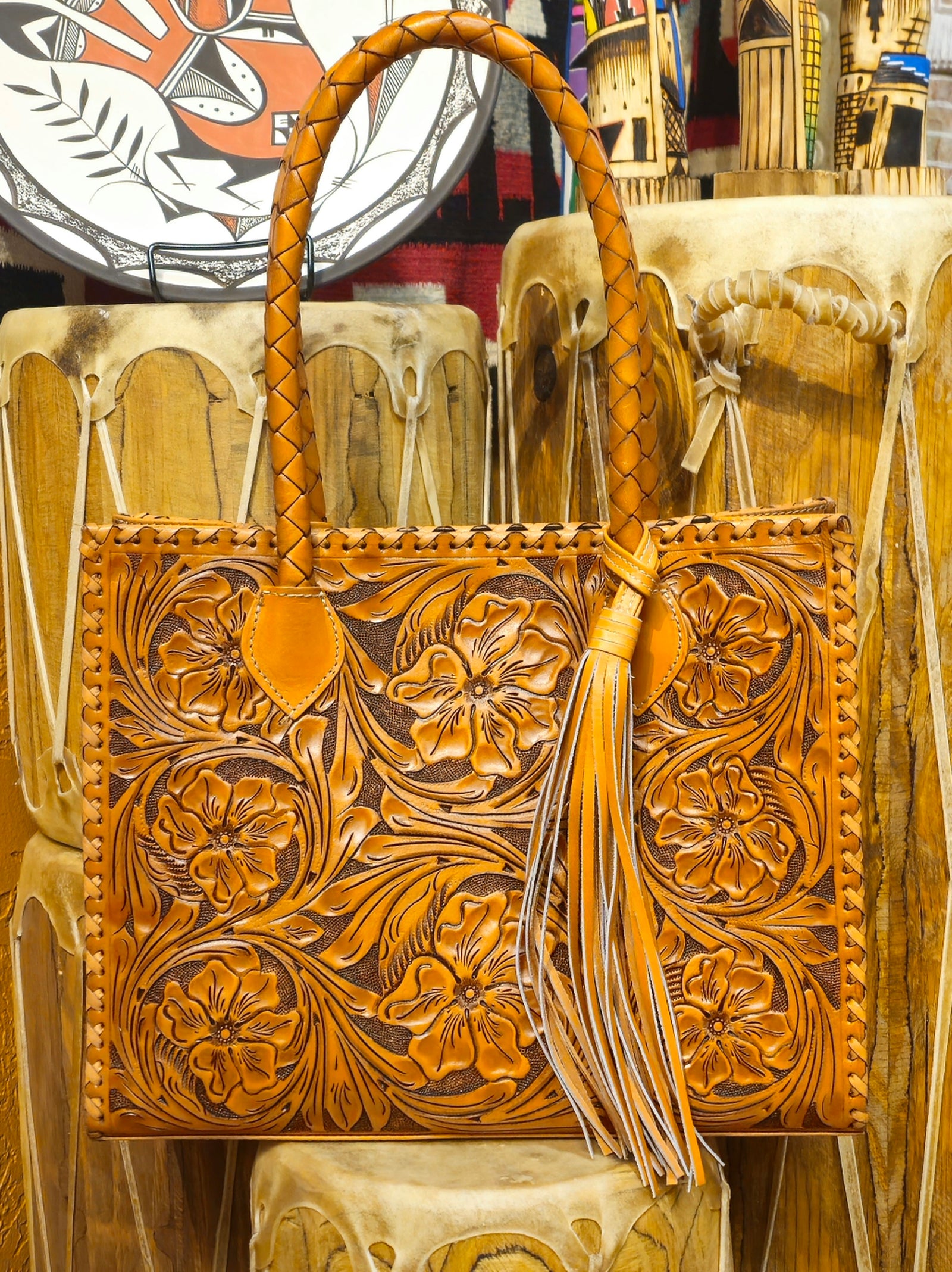 Que Chula Tan Hammered Leather Tote