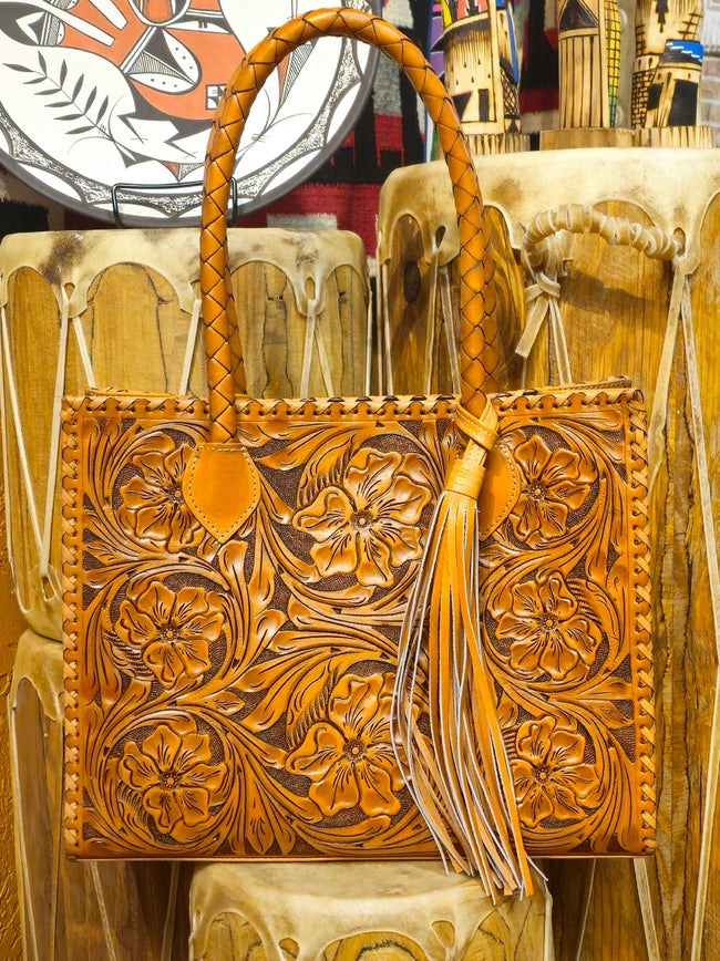 Que Chula Tan Hammered Leather Tote