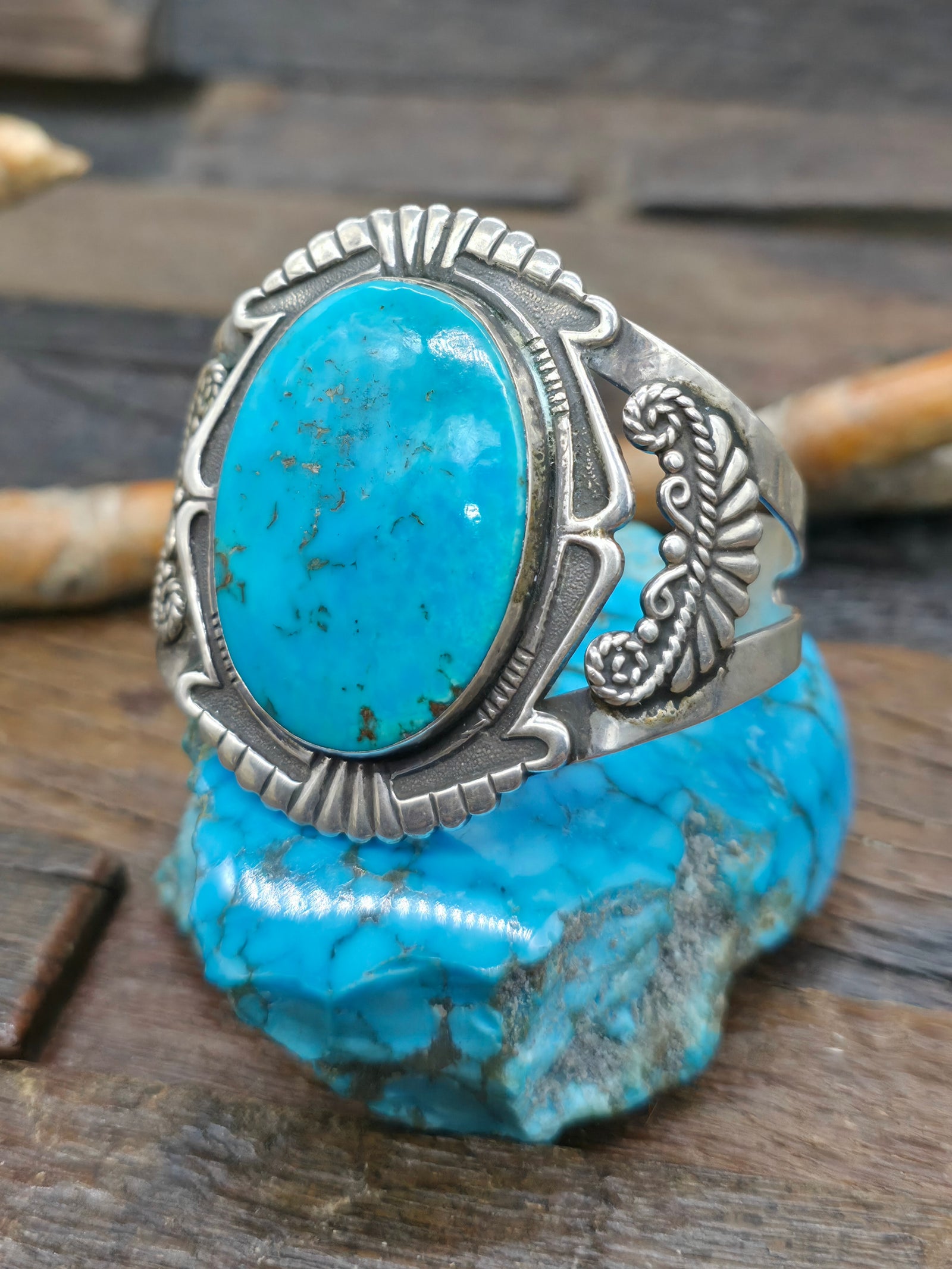 Vintage/Estate Turquoise Stone Sterling Silver Bracelet - 6 1/4 in. with Gap