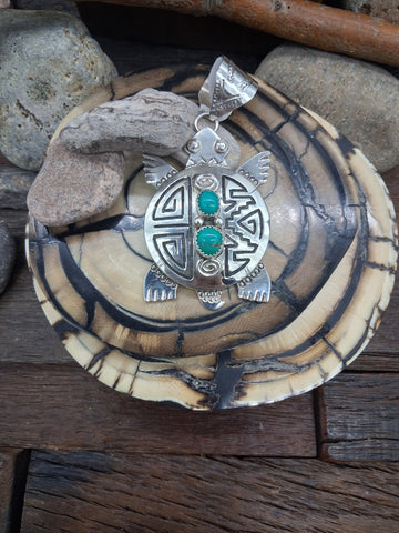 Green Kevin Billah Zia Pendant