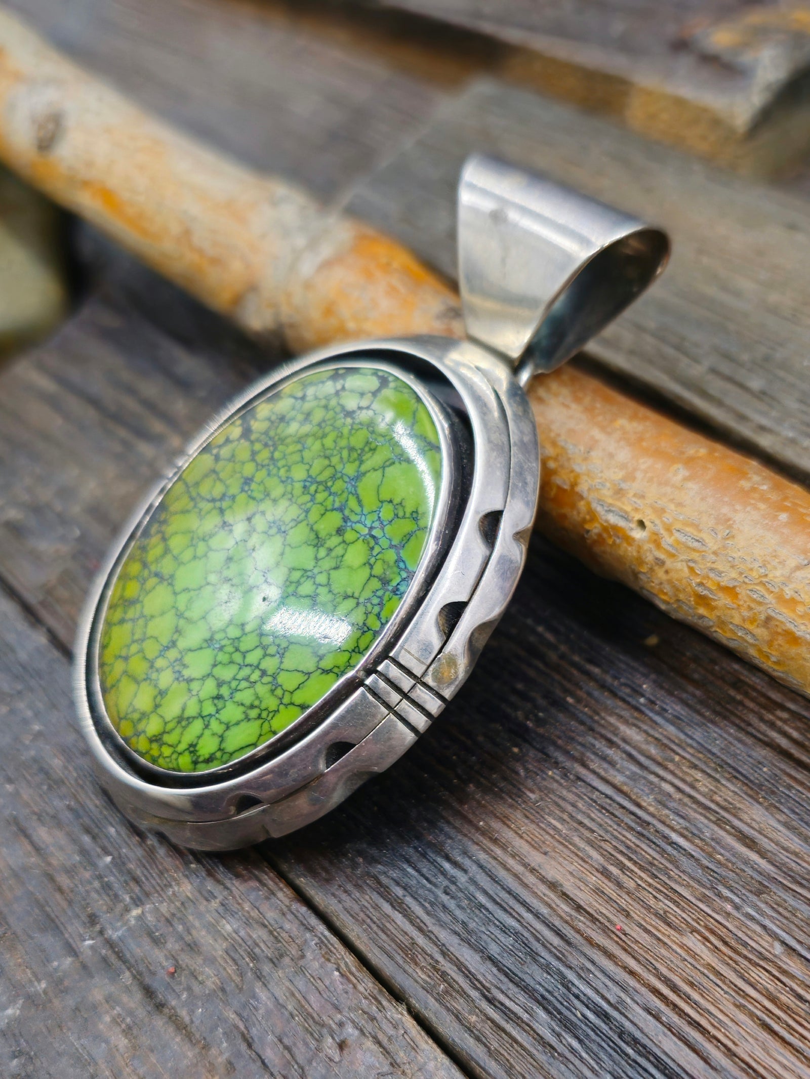 Vintage/Estate Sterling Silver Green Damale Turquoise Pendant
