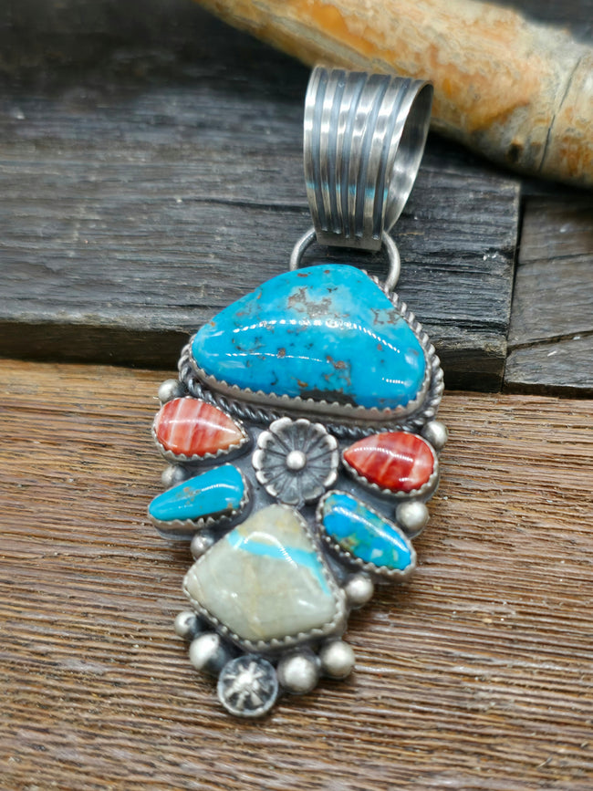 Blue Gem Turquoise and Spiny Oyster Pendant by LaRose Ganadanegro