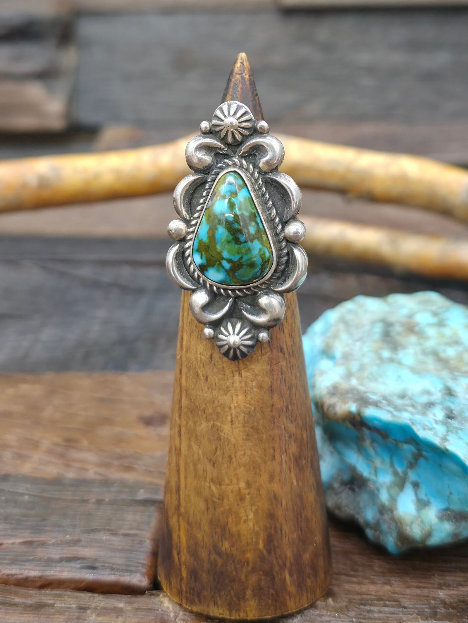 Repousse Stamped Sterling Silver Kingman Turquoise Ring by Albert Jake - Size 8