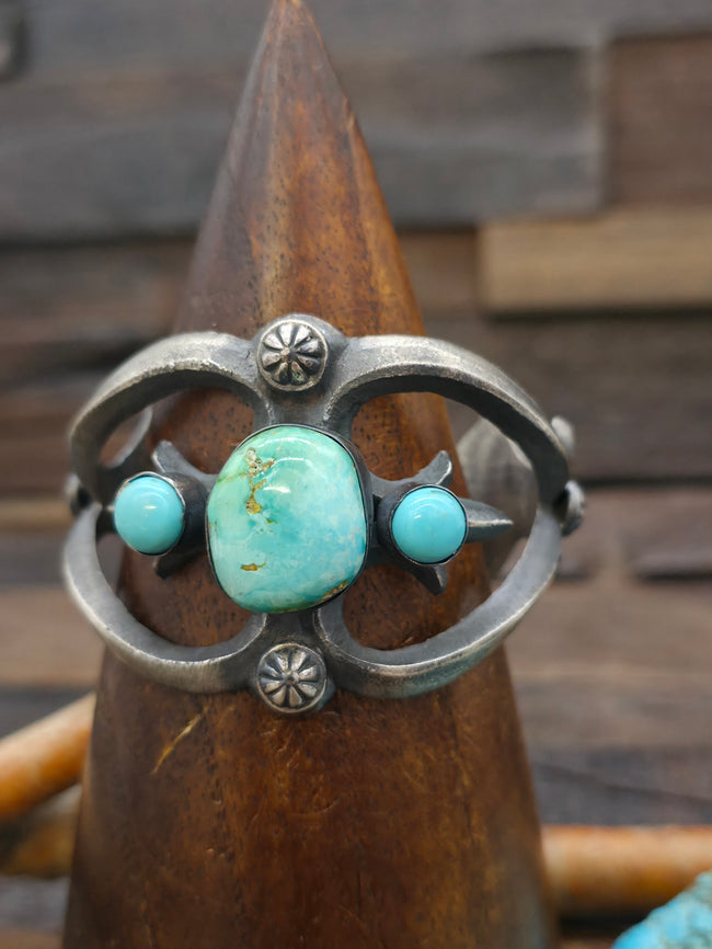 Cast Sterling Silver Turquoise Cuff - 6 in. with Gap