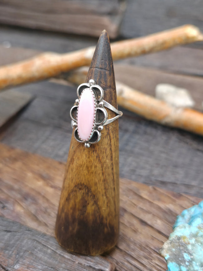 Sterling Silver Pink Conch Shell Ring by Billy Smith - Size 9