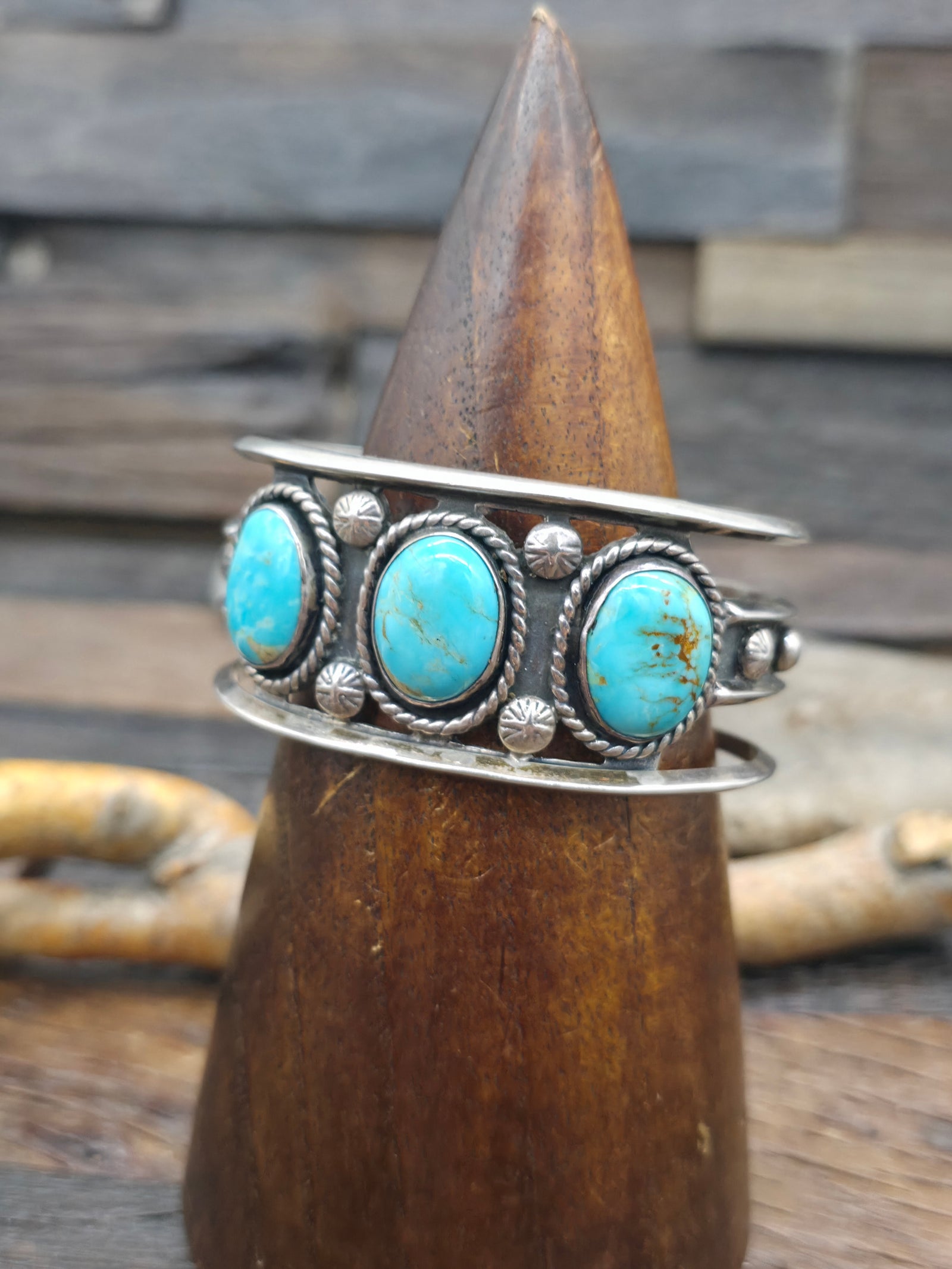 Vintage/Estate Sterling Silver Three Stone Turquoise Cuff - 7 in.