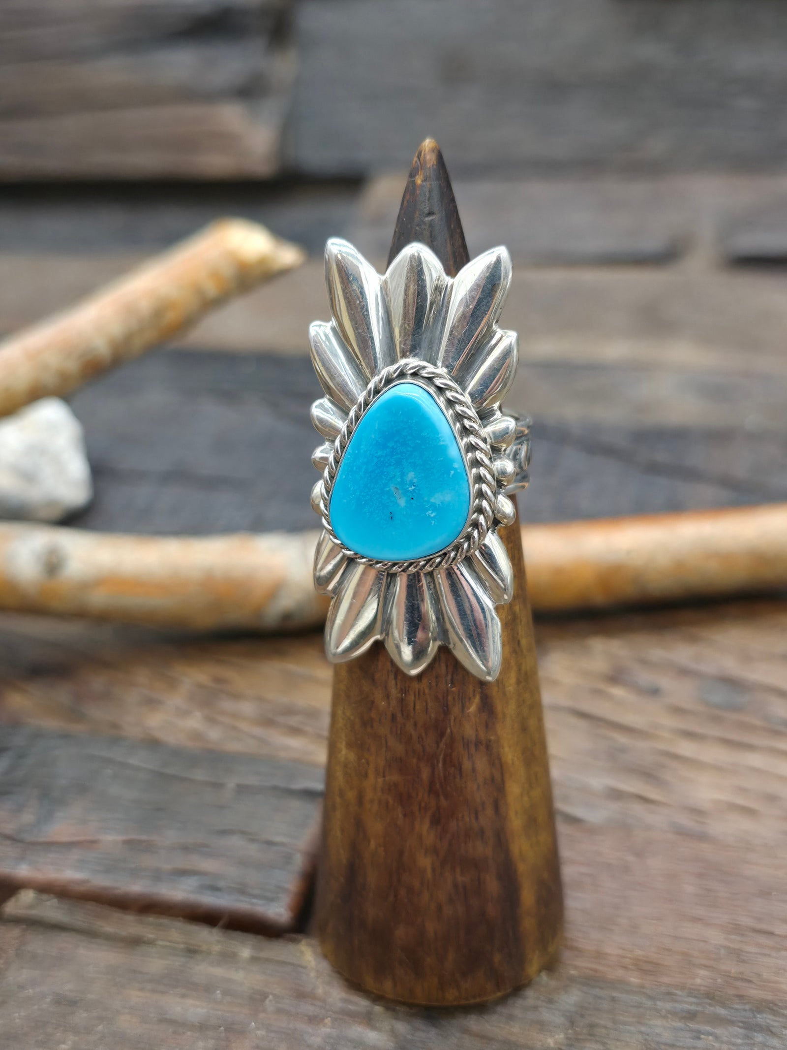 High Shine Sterling Silver Kingman Turquoise Starburst Ring - Size 9