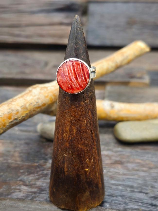 Sterling Silver and Orange Spiny Oyster Ring - Size 6