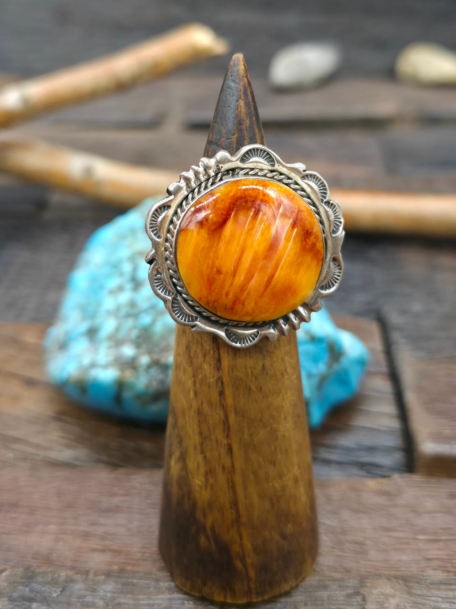 Stamped Sterling Silver Spiny Oyster Circle Ring - Size 7 1/2