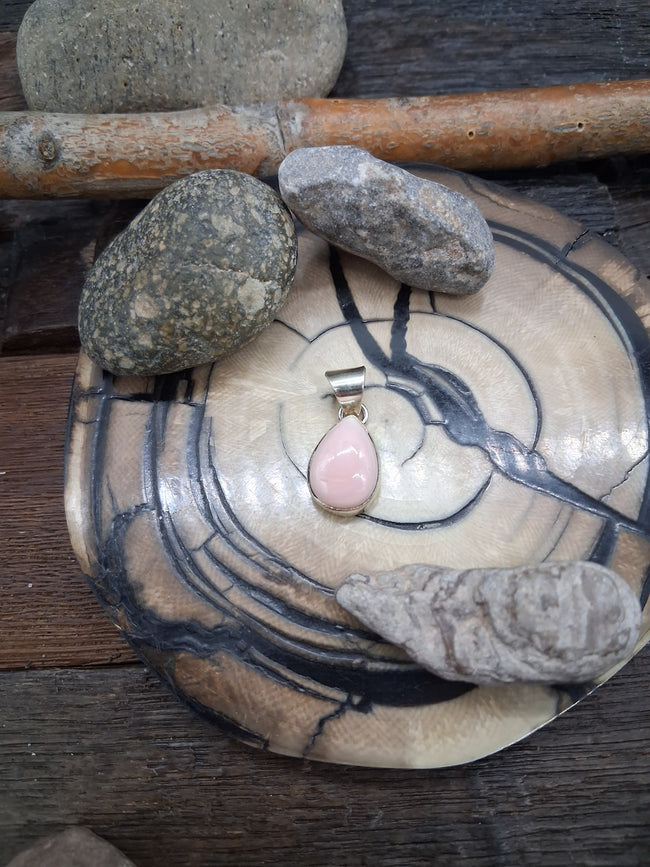 Mini Pink Conch Shell Teardrop Pendant