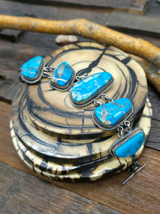 5 Stone Turquoise Link Bracelet by LaRose Ganadanegro - 8 in.