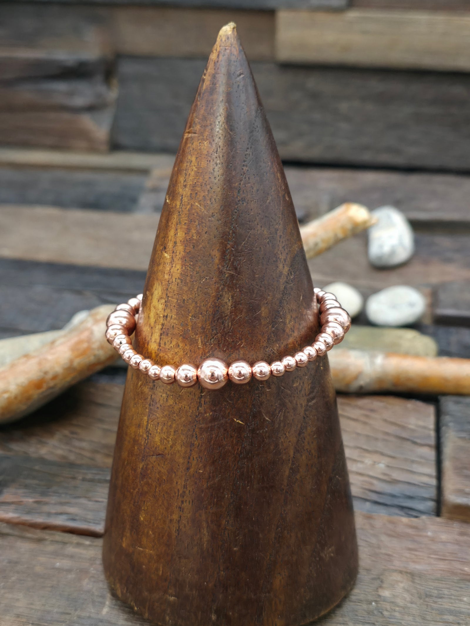 Variated Copper Bead Stretch Bracelet - NON NATIVE MADE - 6 1/4 in.