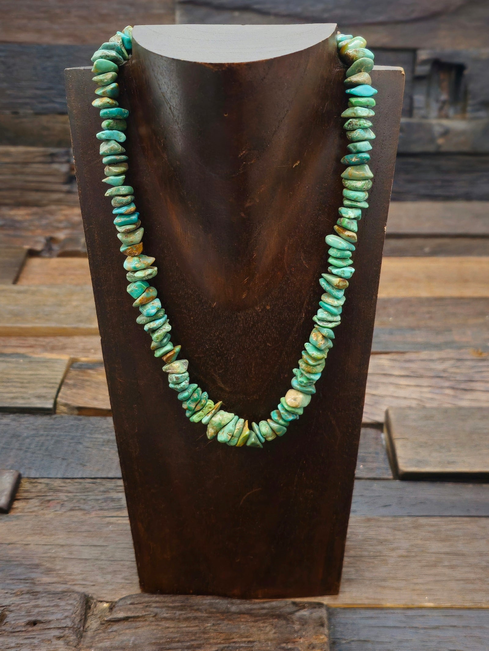 Green Turquoise Nugget Necklace 17 in.
