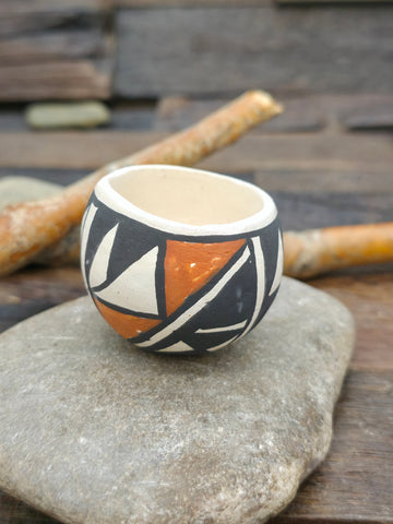 Mini Acoma Cat - Loaf with Flower