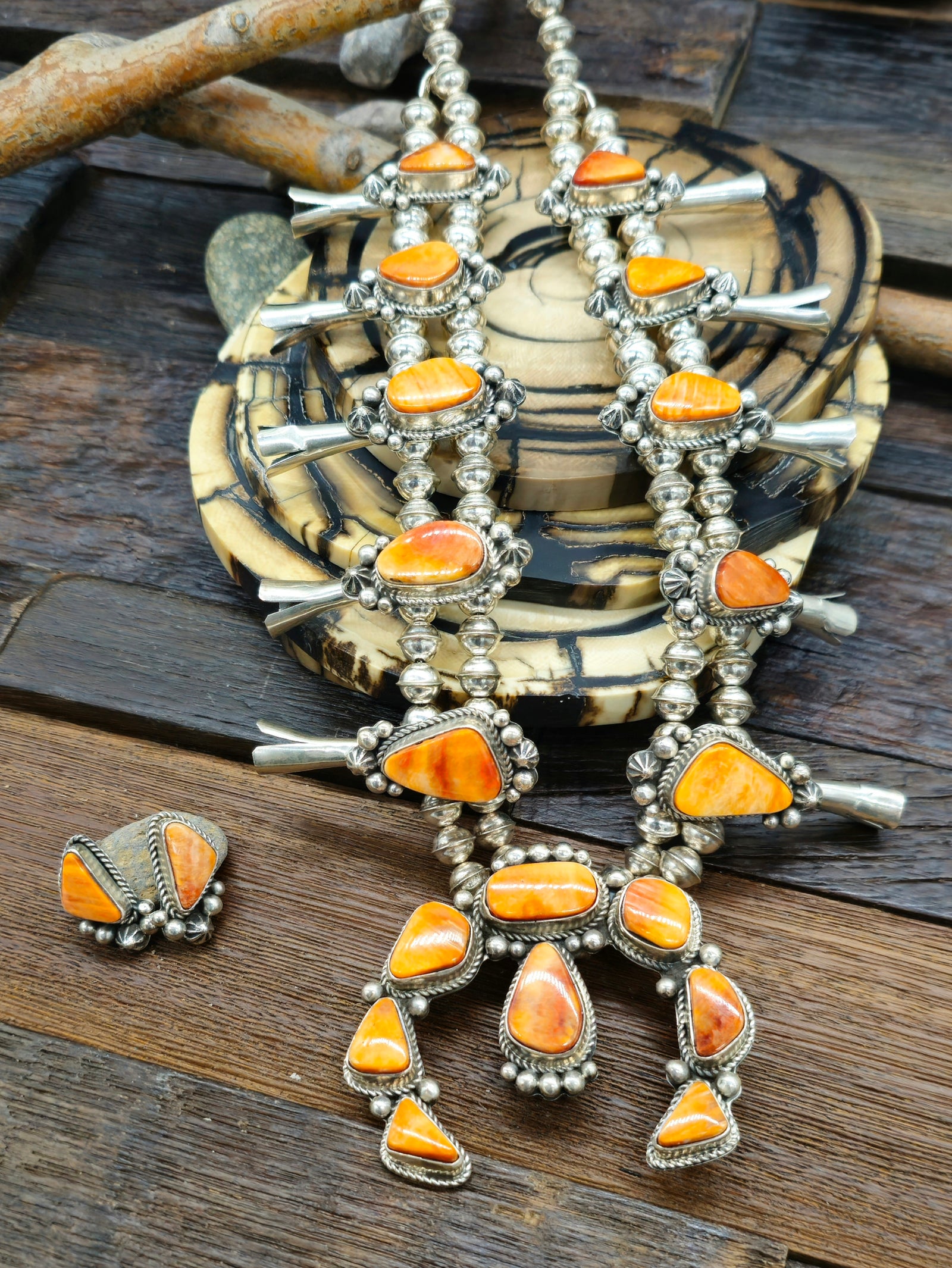 LaRose Ganadenegro Spiny Oyster Squash Blossom High Shine Necklace and Earring set