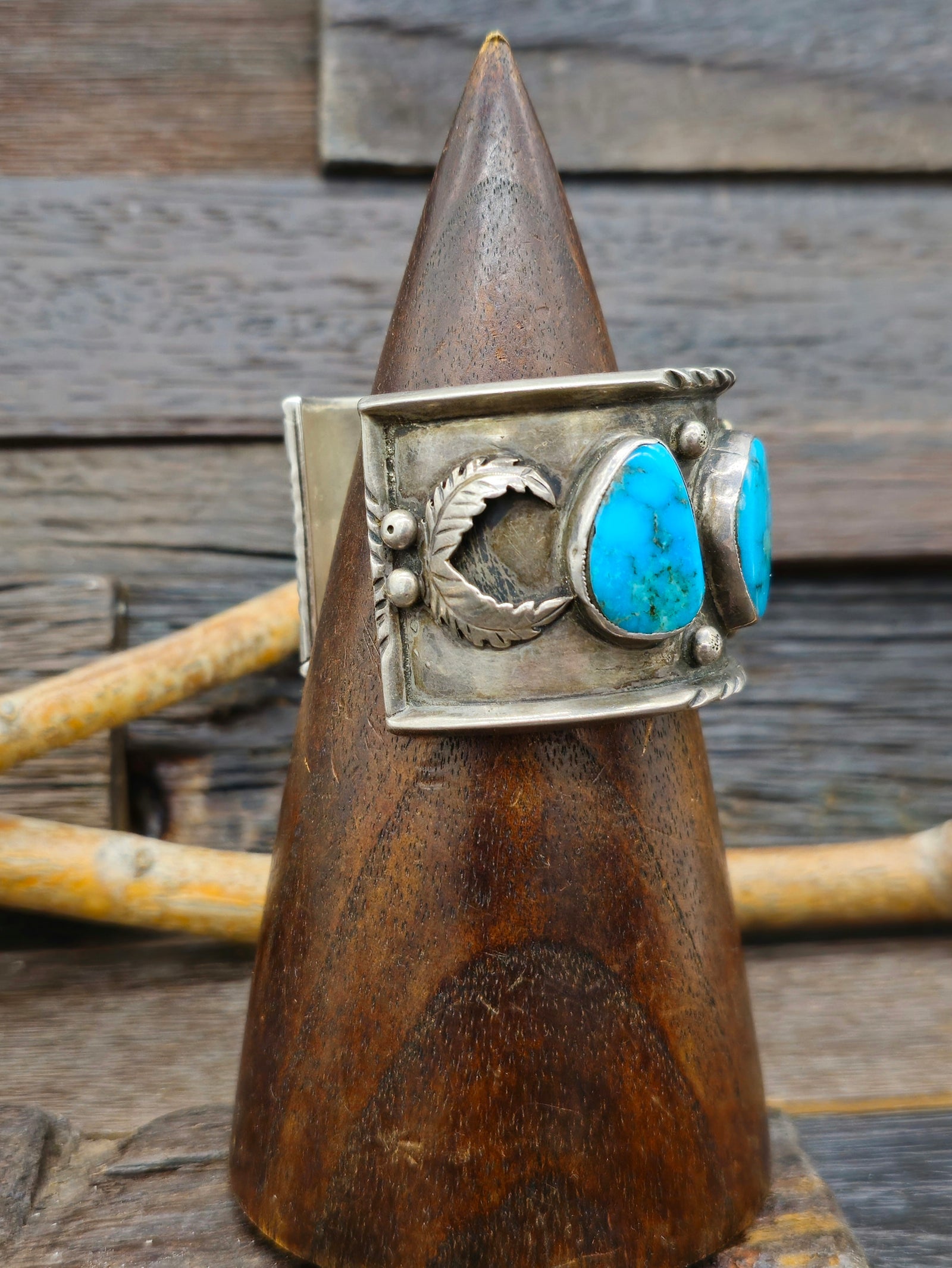 Vintage/Estate Sterling Silver Five Stone Turquoise Cuff - 7 in.