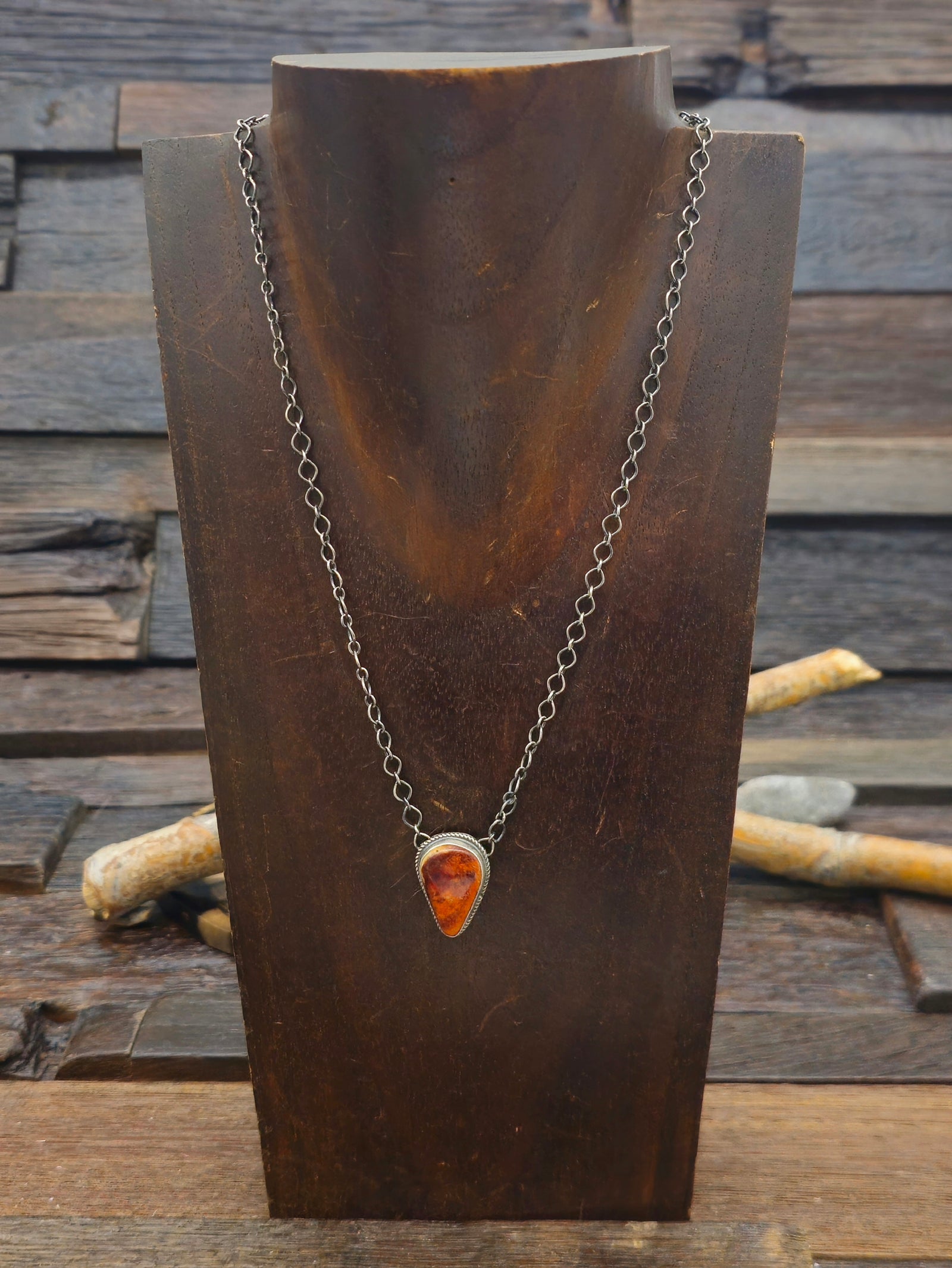 Sterling Silver and Spiny Oyster Bar Necklace by G. Rios - 18 in