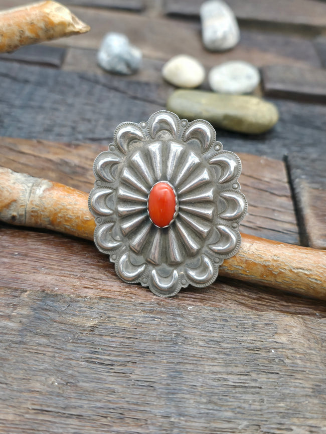 Repousse Stamped Sterling Silver Coral Concha Ring - Adjustable