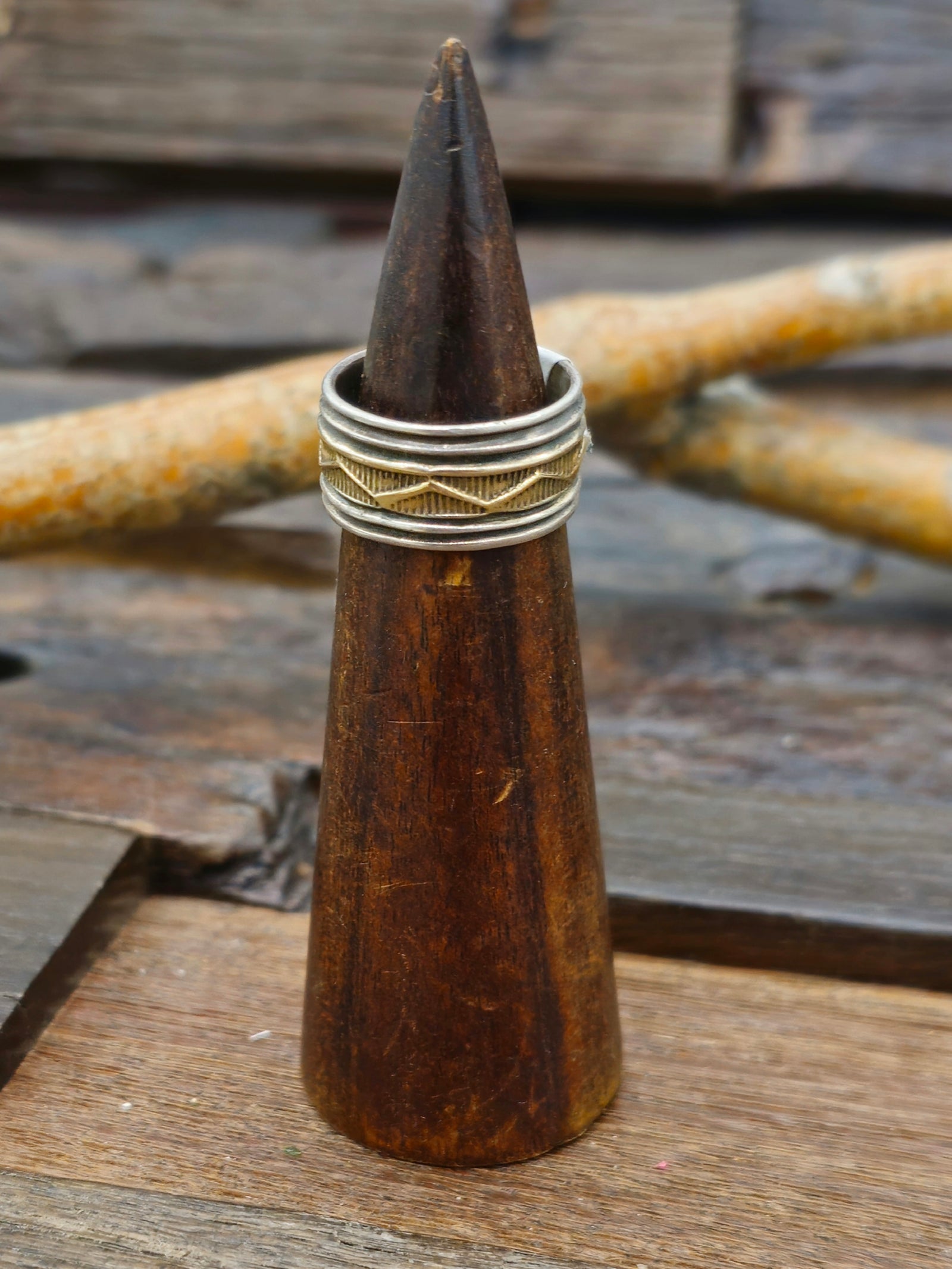 Vintage/Estate Sterling Silver Ring - Size 9