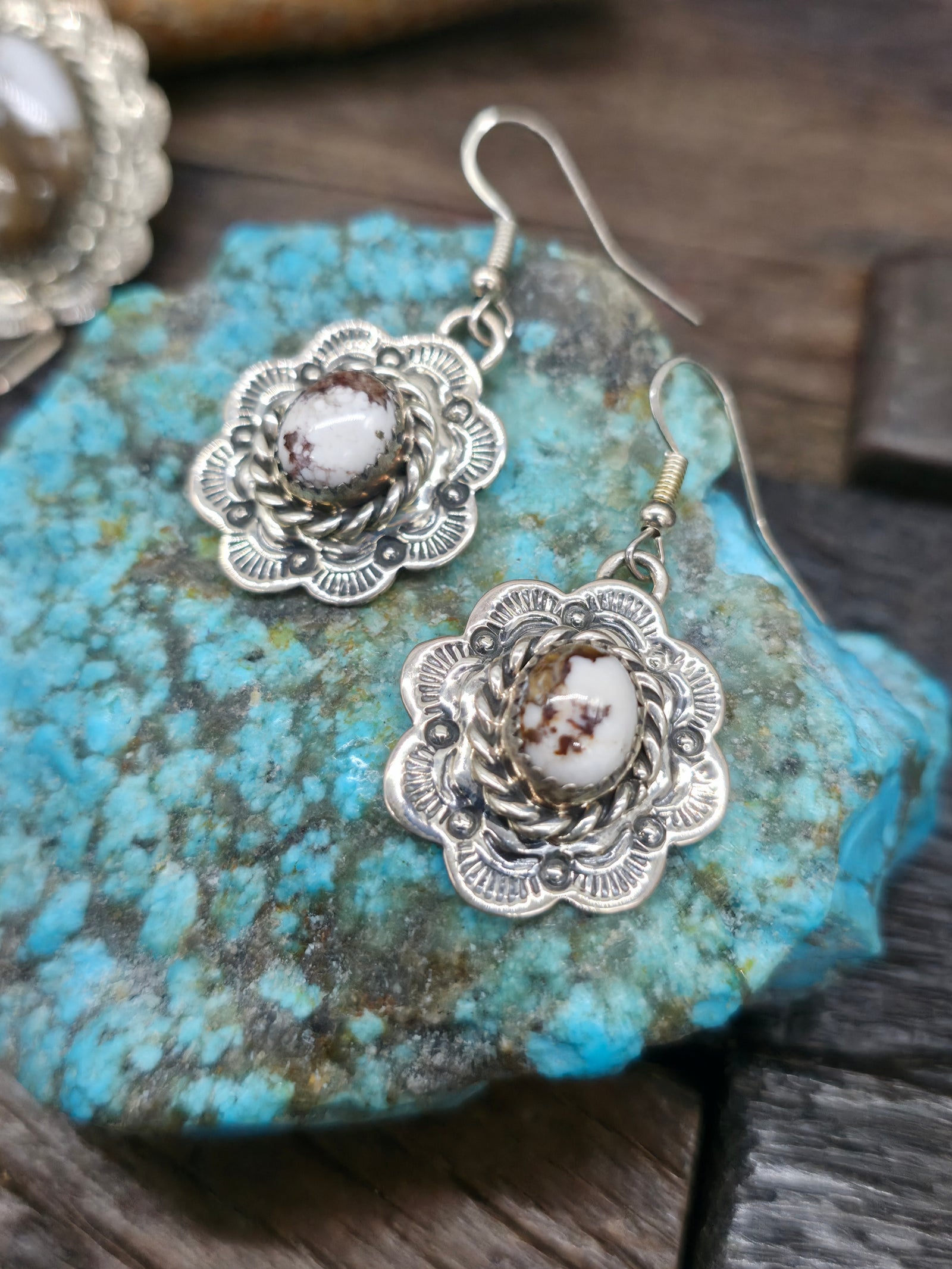 Stamped Sterling Silver Wild Horse Naja Necklace and Earring Set by Elroy and Bernadine Chavez - 30 in.