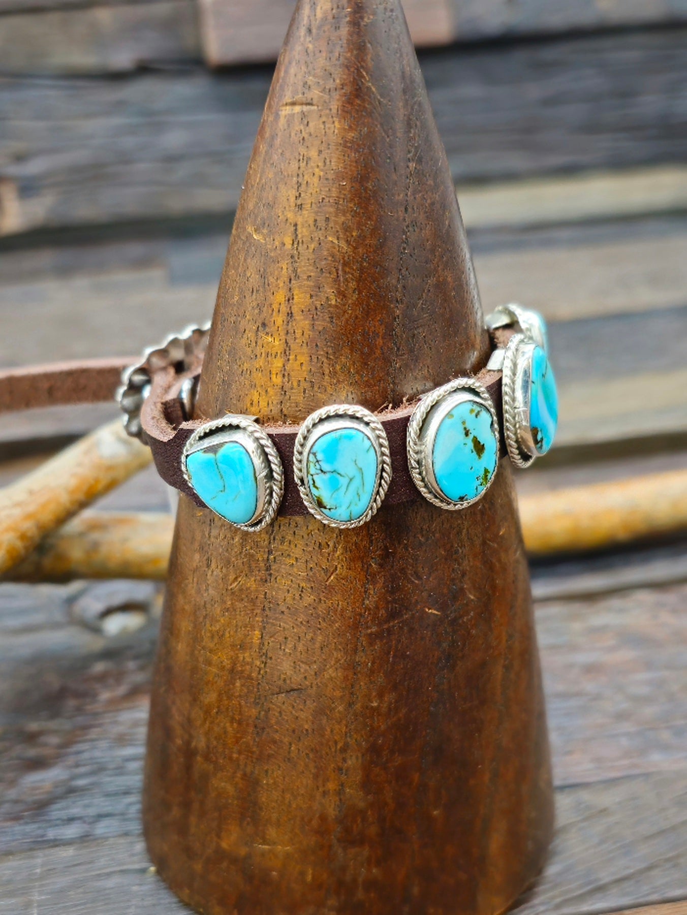 Seven Stone Turquoise Leather Buckle Bracelet