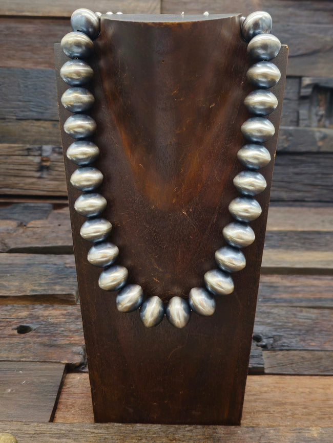 Bryannen Halwood Navajo Pearls - 18 in 1 in Semi Bead