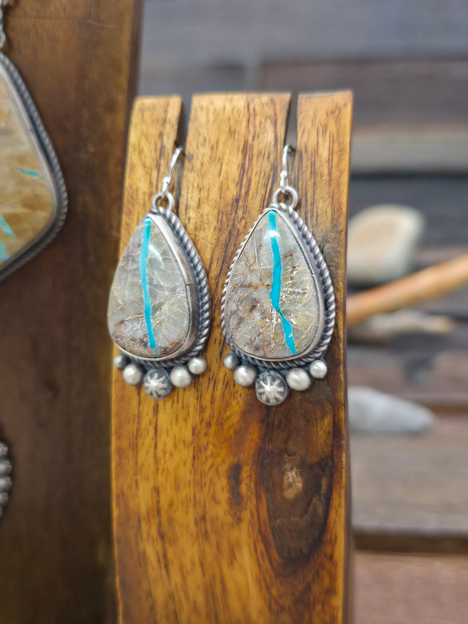 Sterling Silver Ribbon Blue Gem Turquoise Lariat Necklace and Earring Set by LaRose Ganadanegro - 25 in.