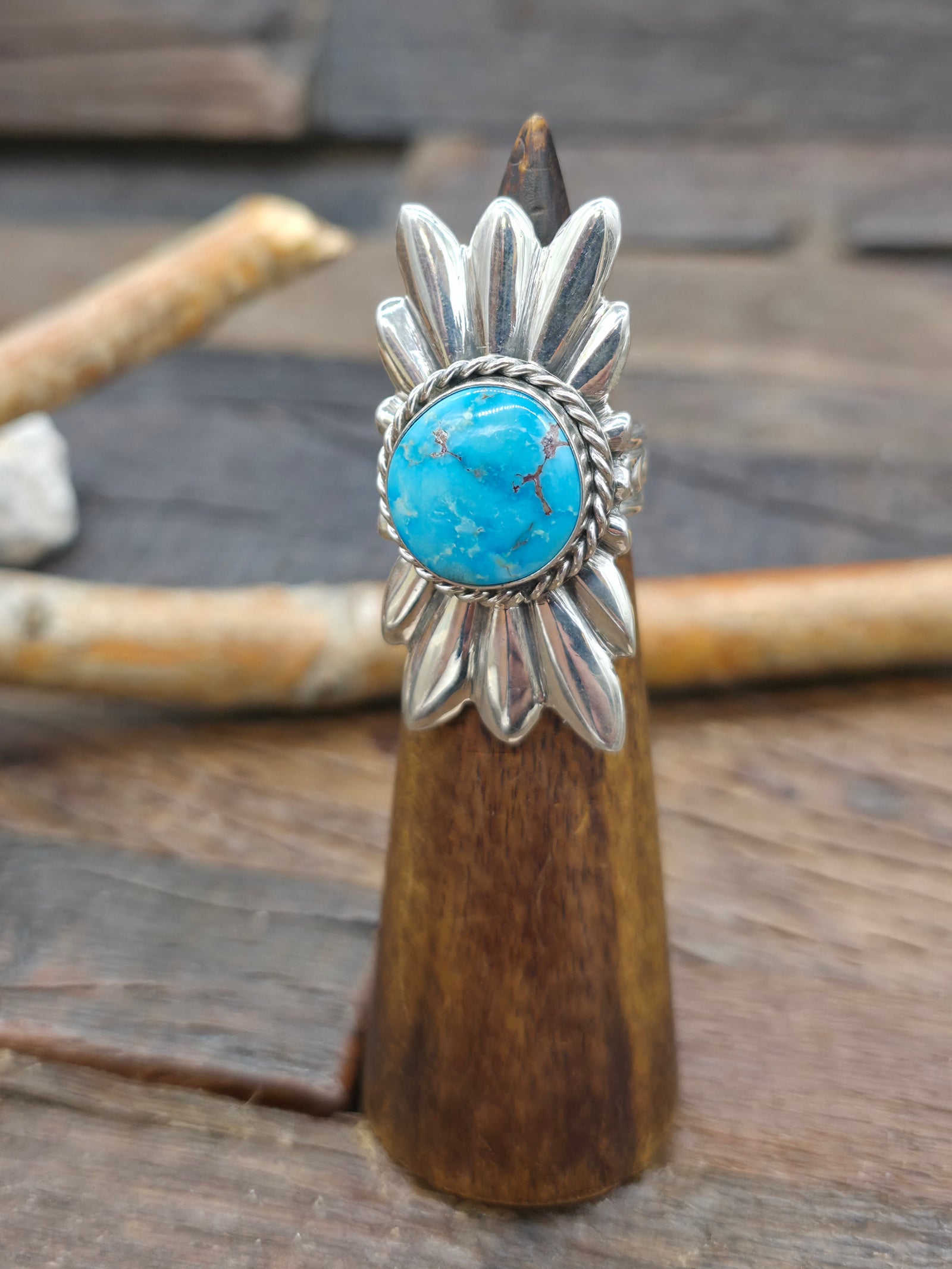 High Shine Sterling Silver Kingman Turquoise Starburst Ring - Size 7 3/4