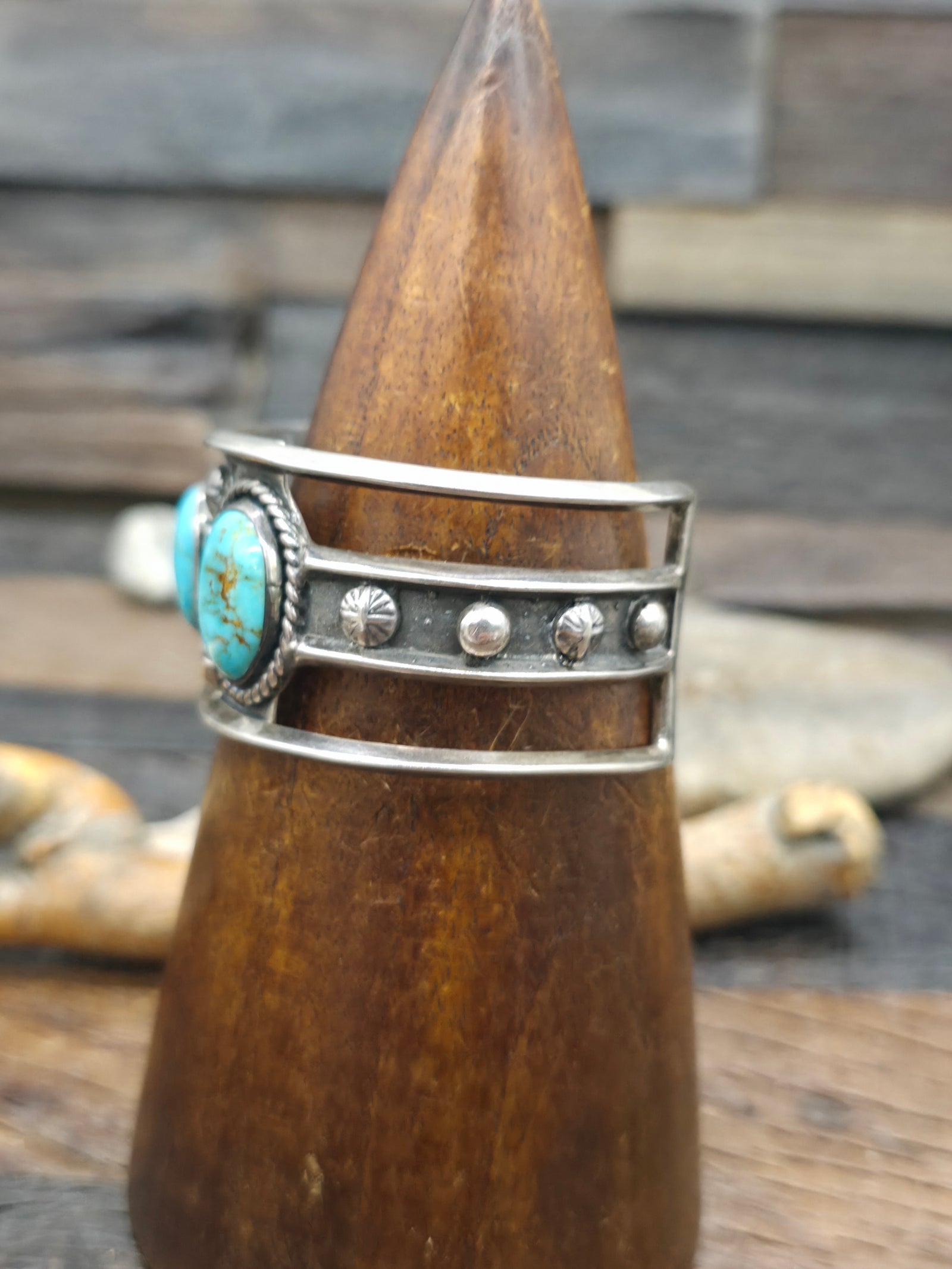 Vintage/Estate Sterling Silver Three Stone Turquoise Cuff - 7 in.