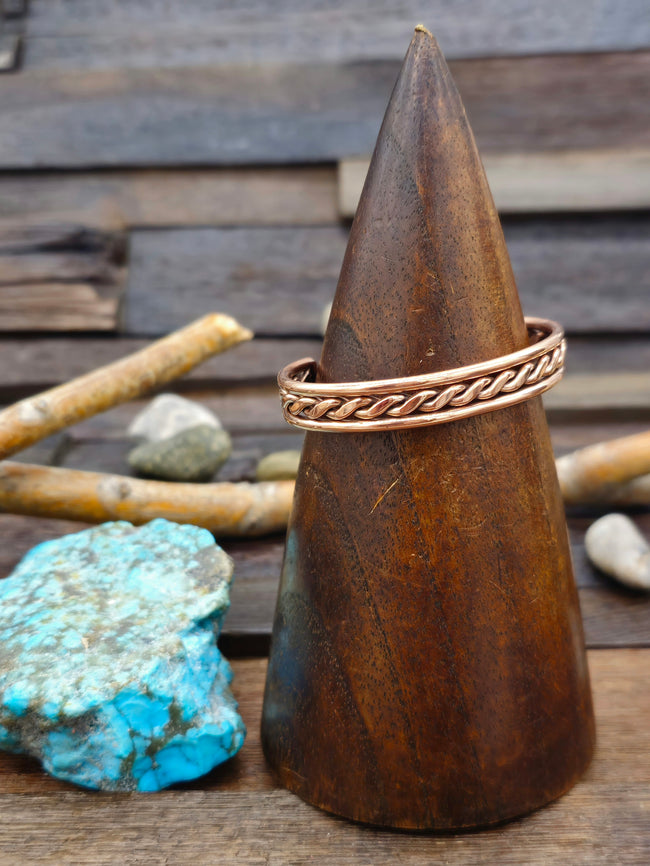 Single Twist Copper Cuff with Straight Sides - 6 in.