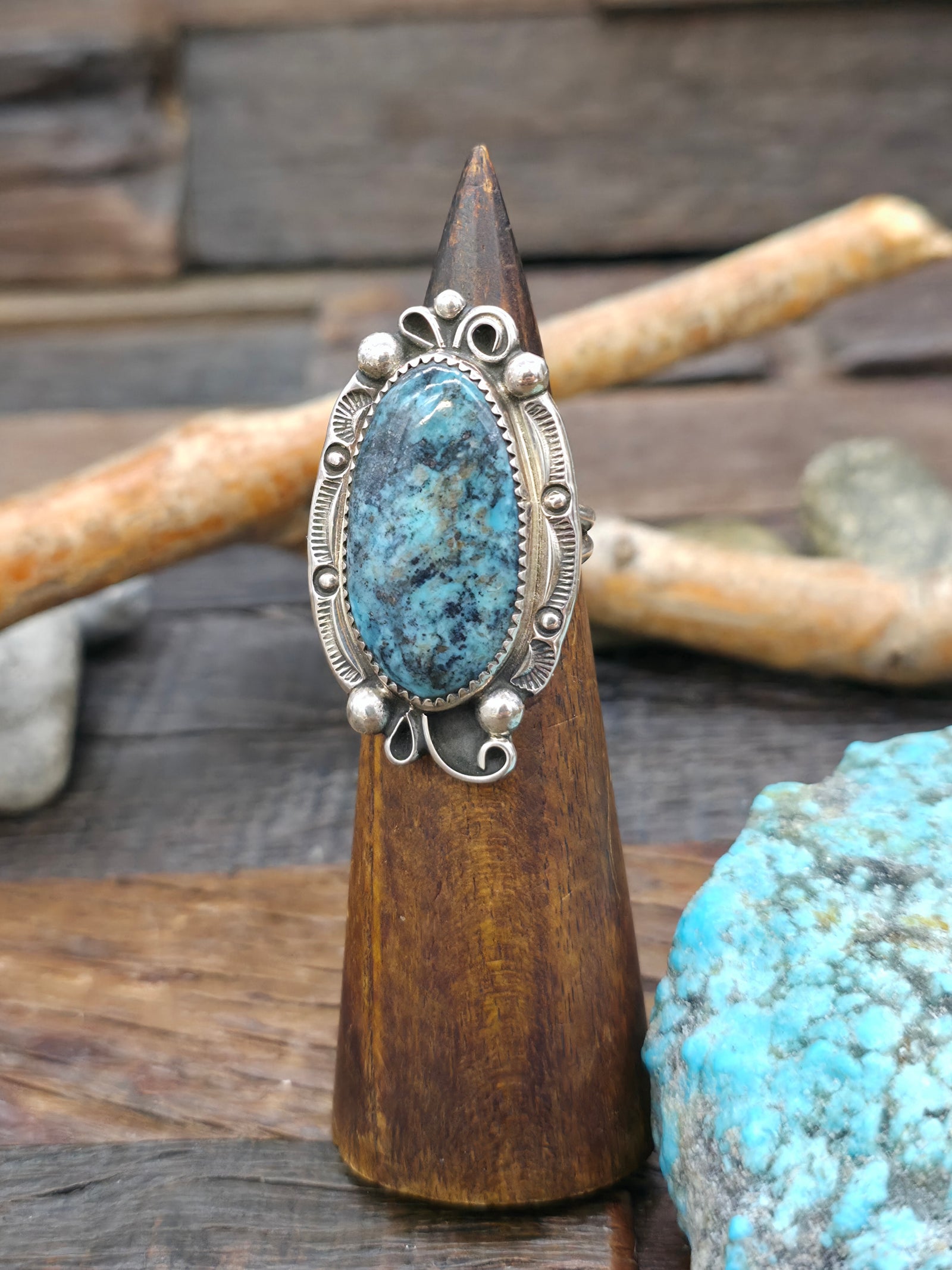 Kingman Turquoise Sterling Silver Oval Ring by Leslie Nez - Size 9