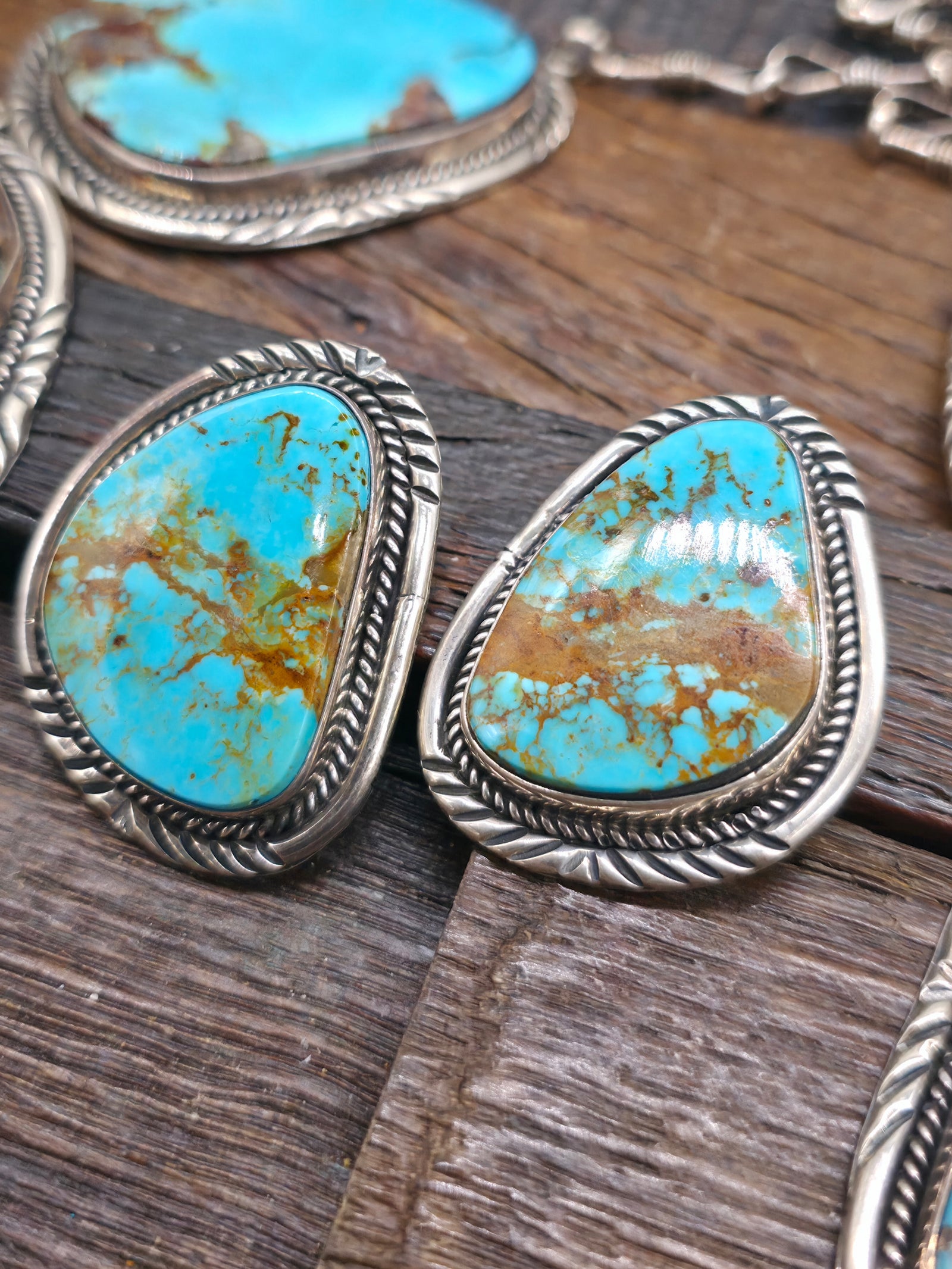 Large Turquoise Lariat and Earring Set by La Rose Ganadanegro - 35 in