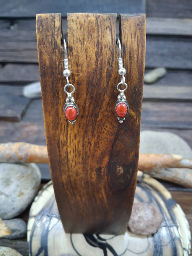 Vintage/Estate Coral Oval Silver Hook Dangle Earrings
