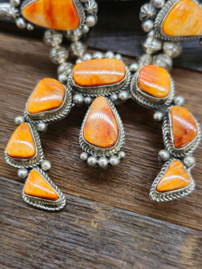 LaRose Ganadenegro Spiny Oyster Squash Blossom High Shine Necklace and Earring set
