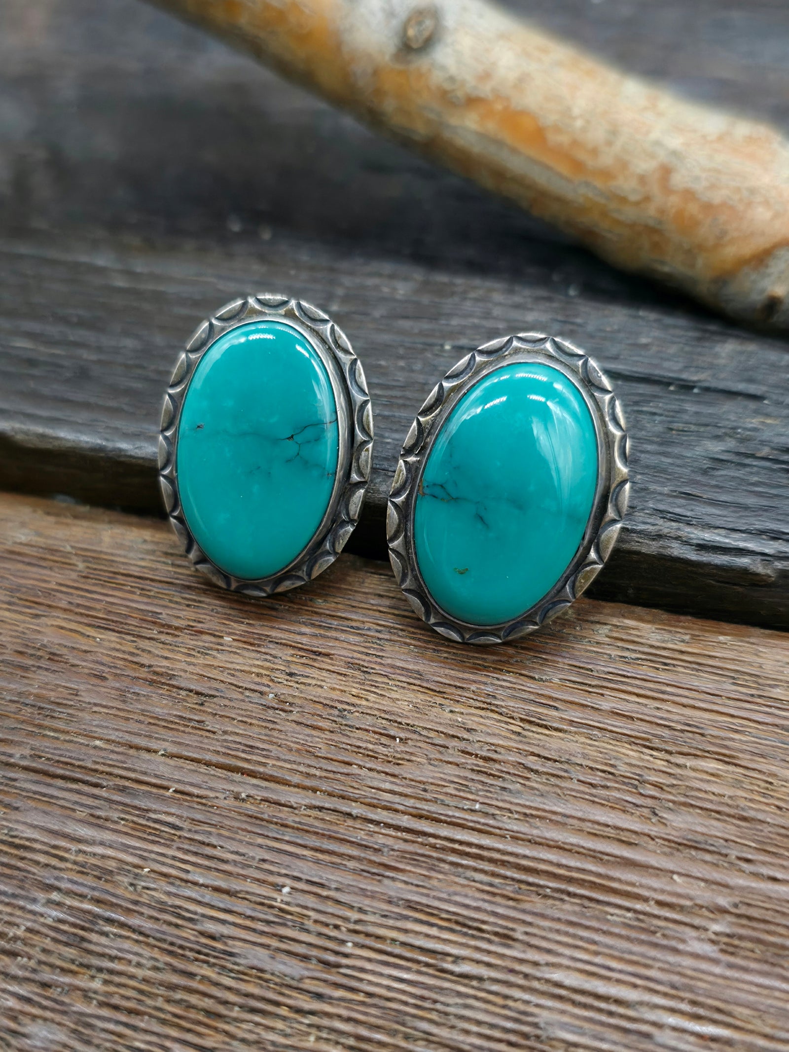 Vintage/Estate Dark Green Turquoise Oval Earrings